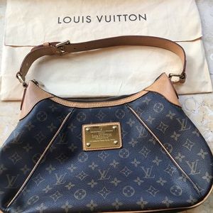 AUTHENTIC LOUIS VUITTON MONOGRAM THAMES PM